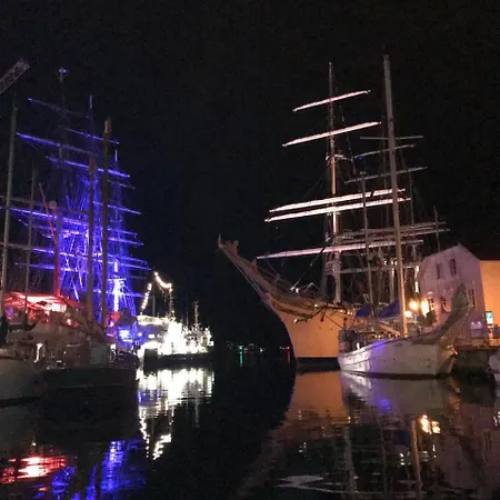 Stay.plus Yacht Happiness Botel Arendal